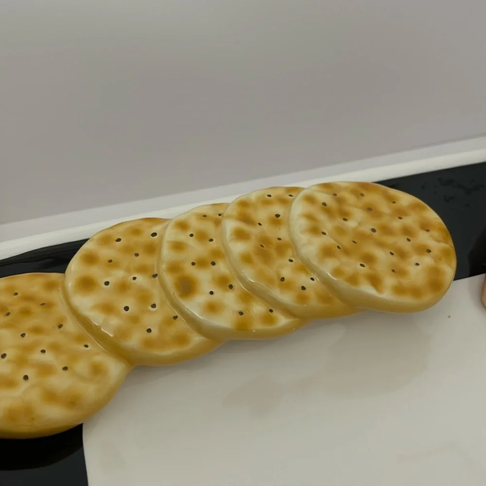 Lotus Novelty 1999 Ceramic Cheese & Crackers Platter - Picture 5 of 6